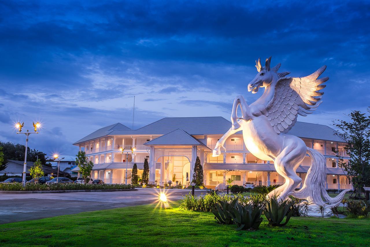 White House Hotel Tak Exterior foto